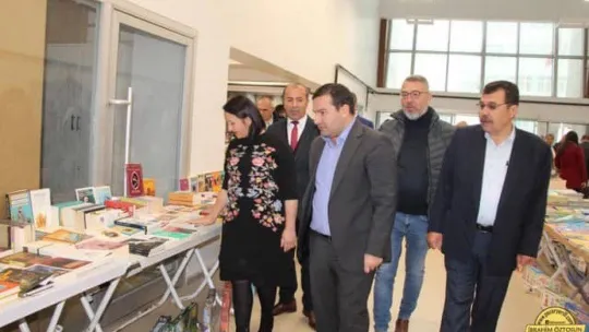 Pazaryeri'nde Kitap Fuarı açıldı
