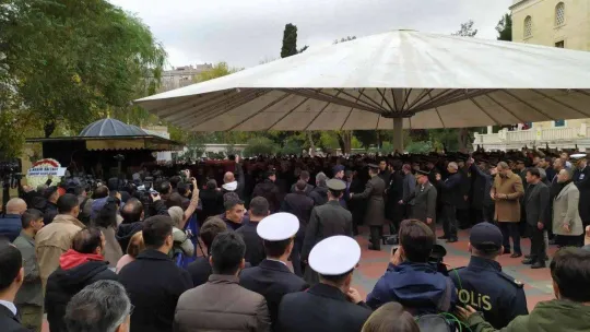 Pençe-Kilit Operasyonu'nda şehit olan Halil İbrahim Yiğit son yolculuğuna uğurlandı