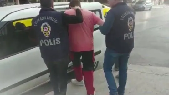 Pendik'te 1 kişinin hayatını kaybettiği bıçaklı kavgada yakalanan 3 şüpheli adliyeye sevk edildi