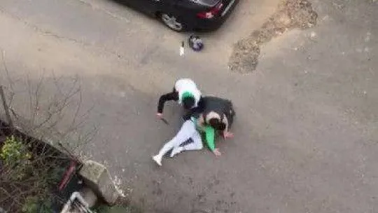 Pendik'te bıçaklı sopalı kavgada ortalık savaş alanına döndü