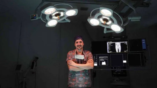 Pendik'te doktora saldıran hasta yakını hakkında ev hapsi kararı