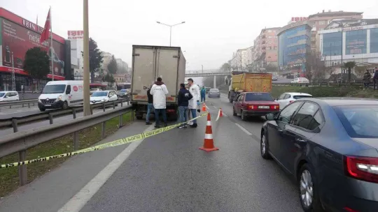 Pendik'te seyir halindeyken kalp krizi geçiren sürücü hayatını kaybetti