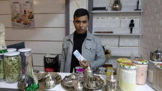 Pendik'te tırnakçılar 16 yaşındaki gence yakalandı