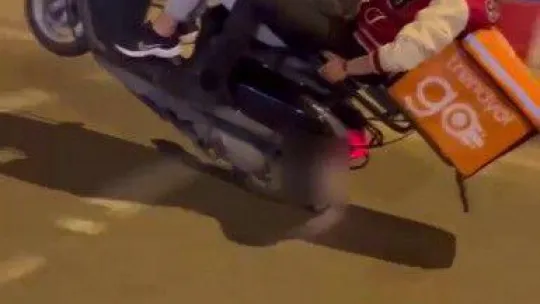 Pendik'te Trendyol kuryesinden tehlikeli şov