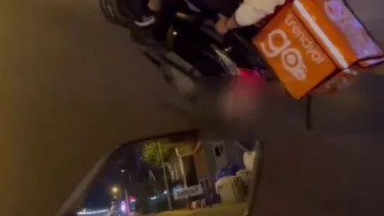 Pendik'te Trendyol kuryesinden tehlikeli şov