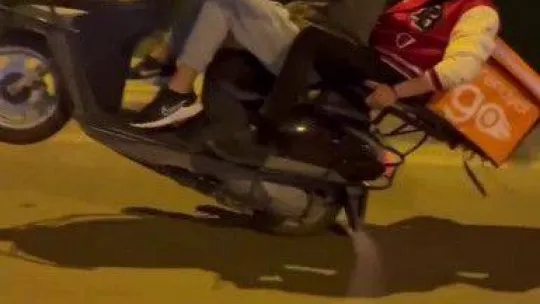 Pendik'te Trendyol kuryesinden tehlikeli şov