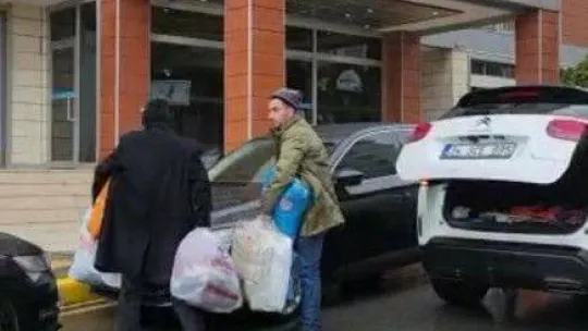 Pendik'te vatandaşlar depremzedeler için seferber oldu