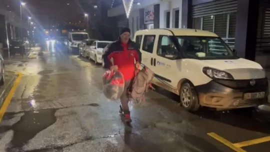 Pendik'ten arama kurtarma ekipleri deprem bölgesine gönderildi