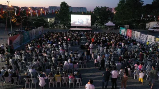 Yazlık sinema tüm heyecanıyla devam ediyor