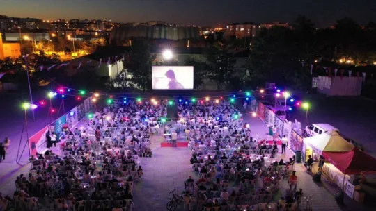 Yazlık sinema tüm heyecanıyla devam ediyor
