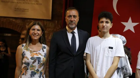 YKS ve LGS'de dereceye giren öğrenciler ödüllendirildi