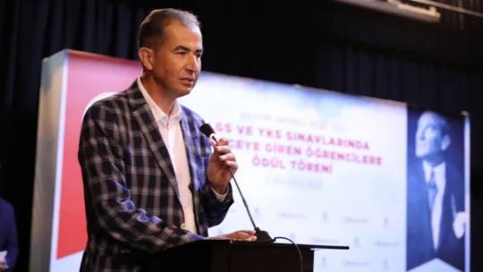 YKS ve LGS'de dereceye giren öğrenciler ödüllendirildi