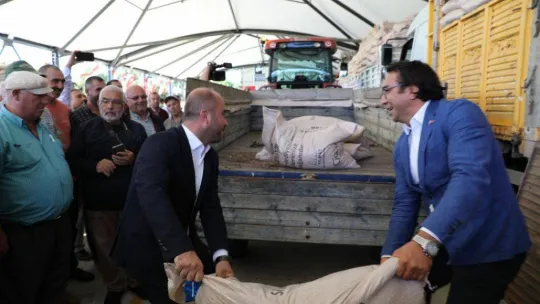 Değirmenköylü çiftçilere 1 milyon TL'lik tohumluk arpa desteği