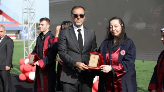 Yılmaz öğrencilere seslendi: 'Asla pes etmeyin'