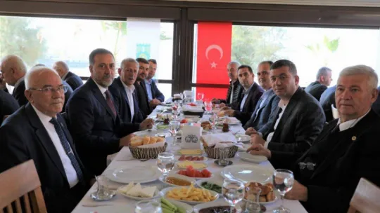 Toğan ve Yılmaz muhtarlarla buluştu