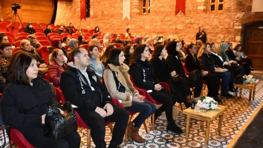 Silivri'de 'Kadına yönelik şiddete hayır' paneli düzenlendi