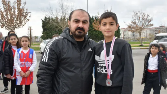 Silivri'de Okullar Arası Atatürk Koşusu Düzenlendi