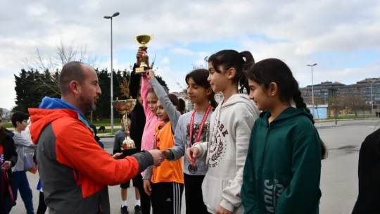 Silivri'de Okullar Arası Atatürk Koşusu Düzenlendi