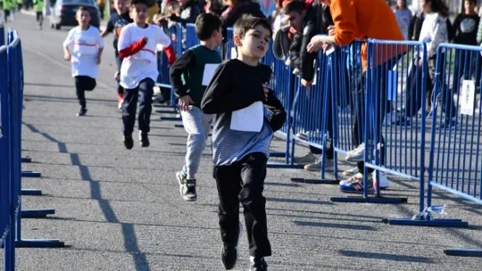 Silivri'de Okullar Arası Atatürk Koşusu Düzenlendi