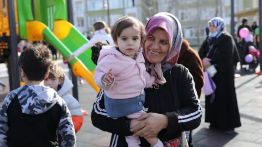 Yoğurthane sakinleri park ve spor sahalarına kavuştu