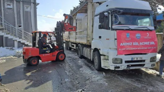 Silivri'den deprem bölgesine 15 tır yardım malzemesi