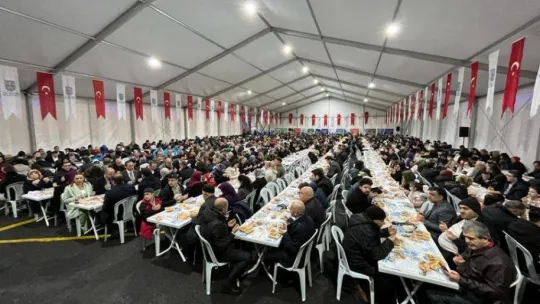 Ramazan çadırında şehit ve gaziler onuruna iftar düzenlendi