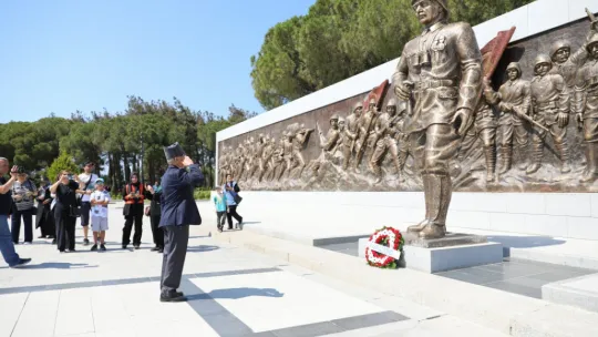 Silivrili Kıbrıs gazileri şehitler diyarı Çanakkale'yi gezdi
