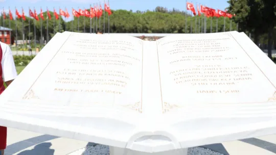 Silivrili Kıbrıs gazileri şehitler diyarı Çanakkale'yi gezdi