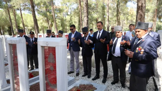 Silivrili Kıbrıs gazileri şehitler diyarı Çanakkale'yi gezdi