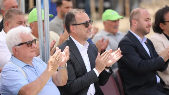 Silivri'de 5.100 adet yağlık zeytin fidanı toprakla buluştu