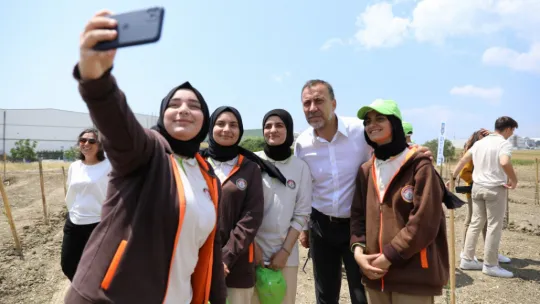 Silivri'de 5.100 adet yağlık zeytin fidanı toprakla buluştu