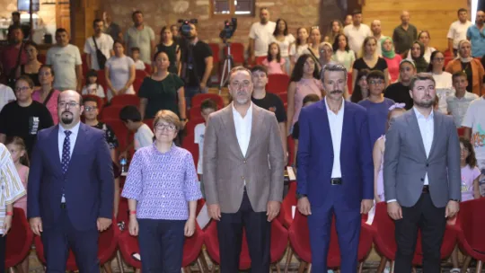 Ücretsiz İngilizce kursunda sertifika heyecanı yaşandı