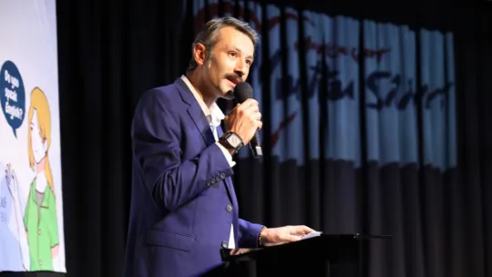 Ücretsiz İngilizce kursunda sertifika heyecanı yaşandı