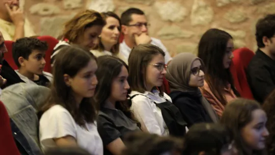 Silivri Belediyesinden YKS ve LGS'de dereceye giren öğrencilere ödül