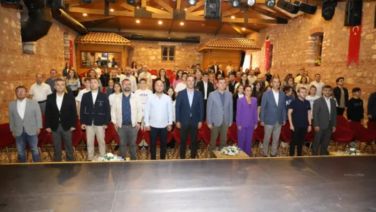 Silivri Belediyesinden YKS ve LGS'de dereceye giren öğrencilere ödül