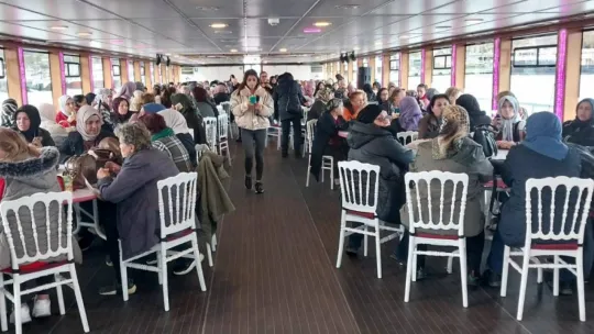 Silivrili kadınlar boğazın tadını çıkarıyor