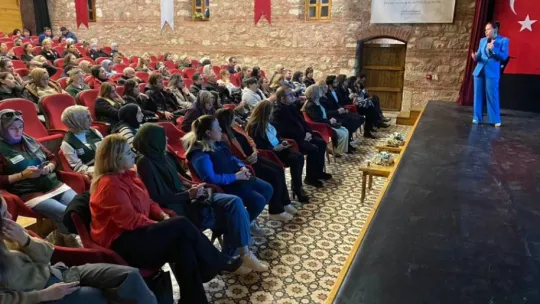 Silivri 'de kadına yönelik şiddete hayır konulu panel düzenlendi