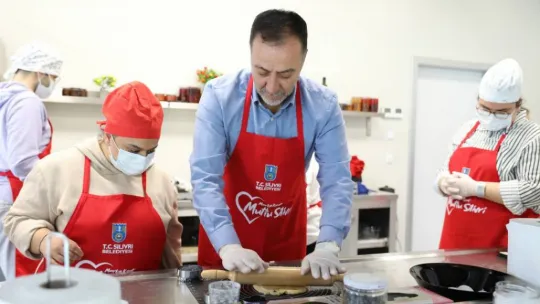 Başkan Yılmaz Silivri'deki özel bireylerle bir araya geldi