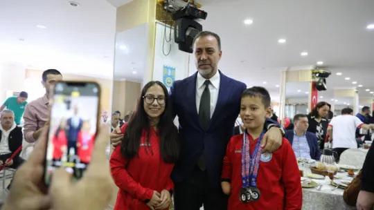 Başkan Yılmaz: 'Gönül gönüle verildiğinde aşılamayacak hiçbir engel yoktur'