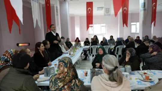 Başkan Yılmaz: 'Hanımefendilerle yol yürüyoruz'