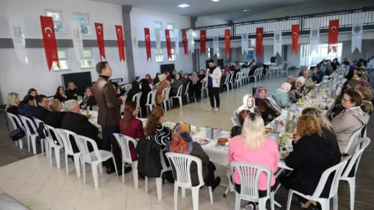 Başkan Yılmaz: 'Hanımefendilerle yol yürüyoruz'