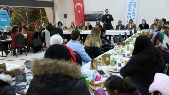 Kadın buluşmalarında hizmet vurgusu