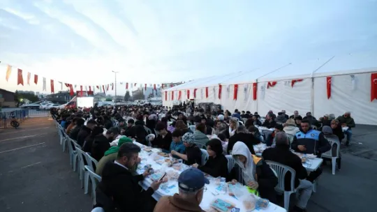 Silivri'de İftar Çadırında 2000 Kişiyle Ramazan Bereketi Paylaşıldı