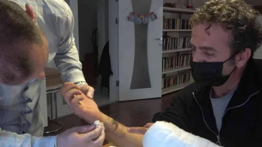 Pitbullu saldırıya uğradı...Kolları parçalandı, ölümden döndü