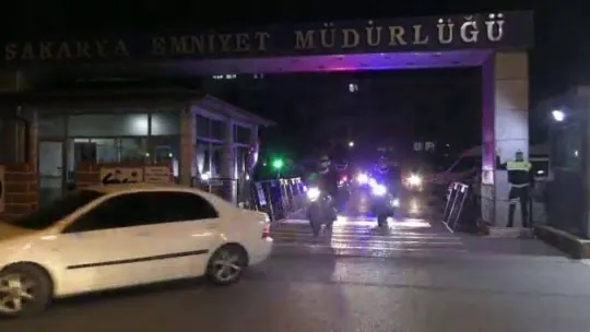 Polis denetimlerinde 81 şahıs yakalandı