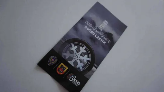 Polis ekiplerinden kış lastiği uygulaması