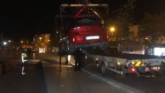 Polisin 'Dur' ihtarına uymayan araç kovalamaca sonucunda yakalandı
