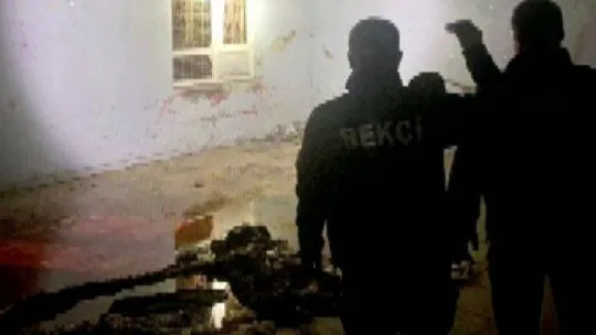 Polisten metruk binalara baskın