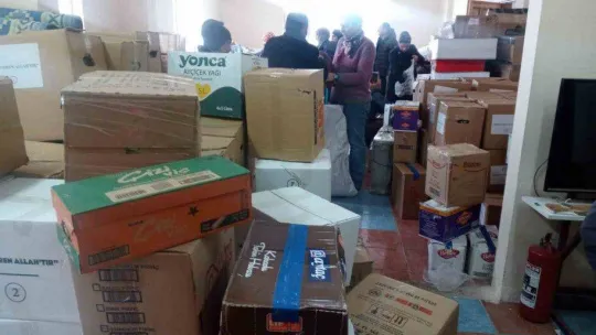 Posof'tan depremzedelere yardım eli