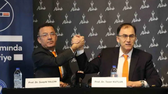 Prof. Dr. Kutluk: 'Özellikle vücut kitle endeksi yüksek olan kişilerde belli kanser türleri yüksek görünüyor'